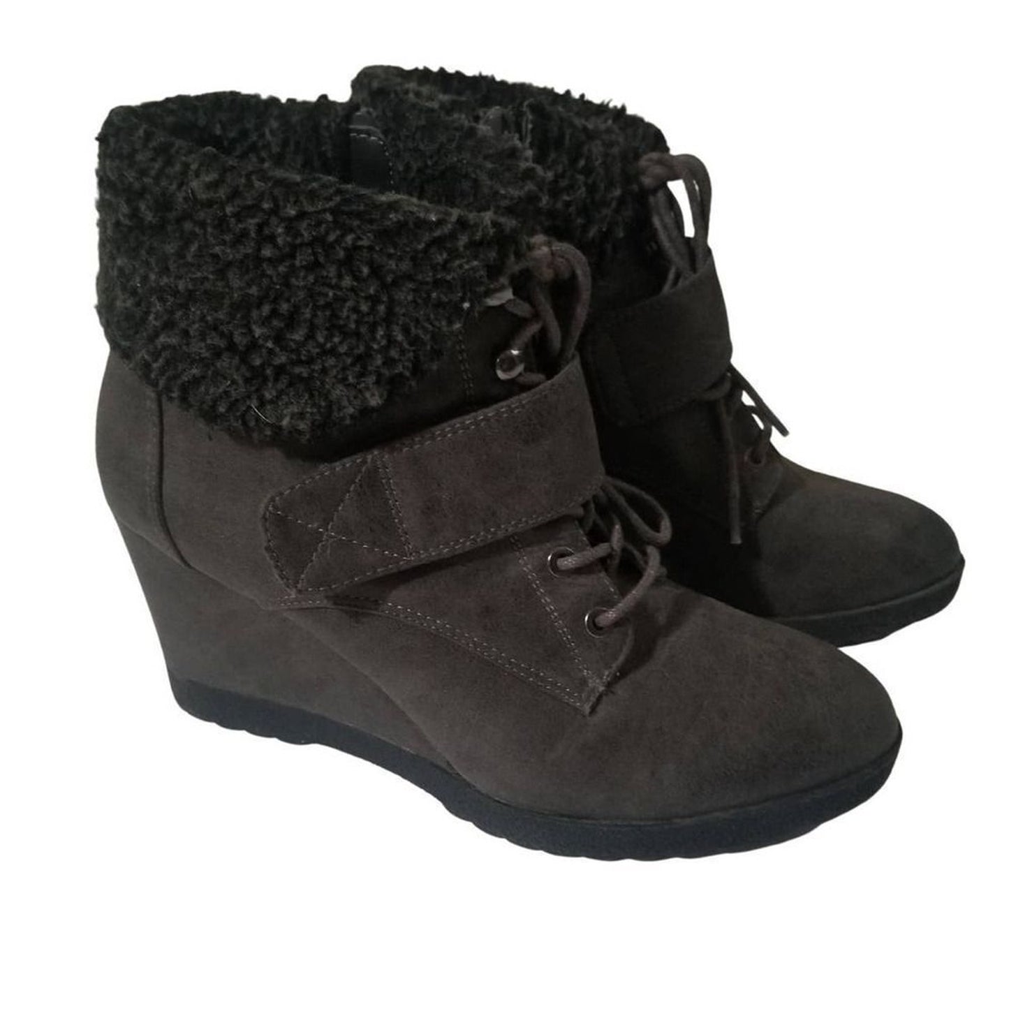 SIMPLY VERA VERA WANG Gray Vegan Faux Fur Fold Over Cuff Booties Size 8.5