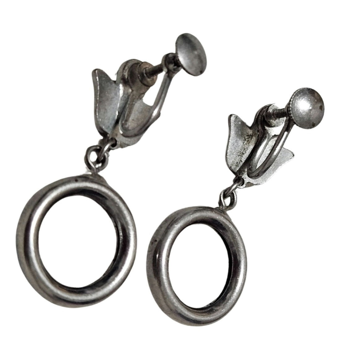 1950s Vintage Flower Dangling Loop Clip On Earrings Silver Tone Twist On Closure