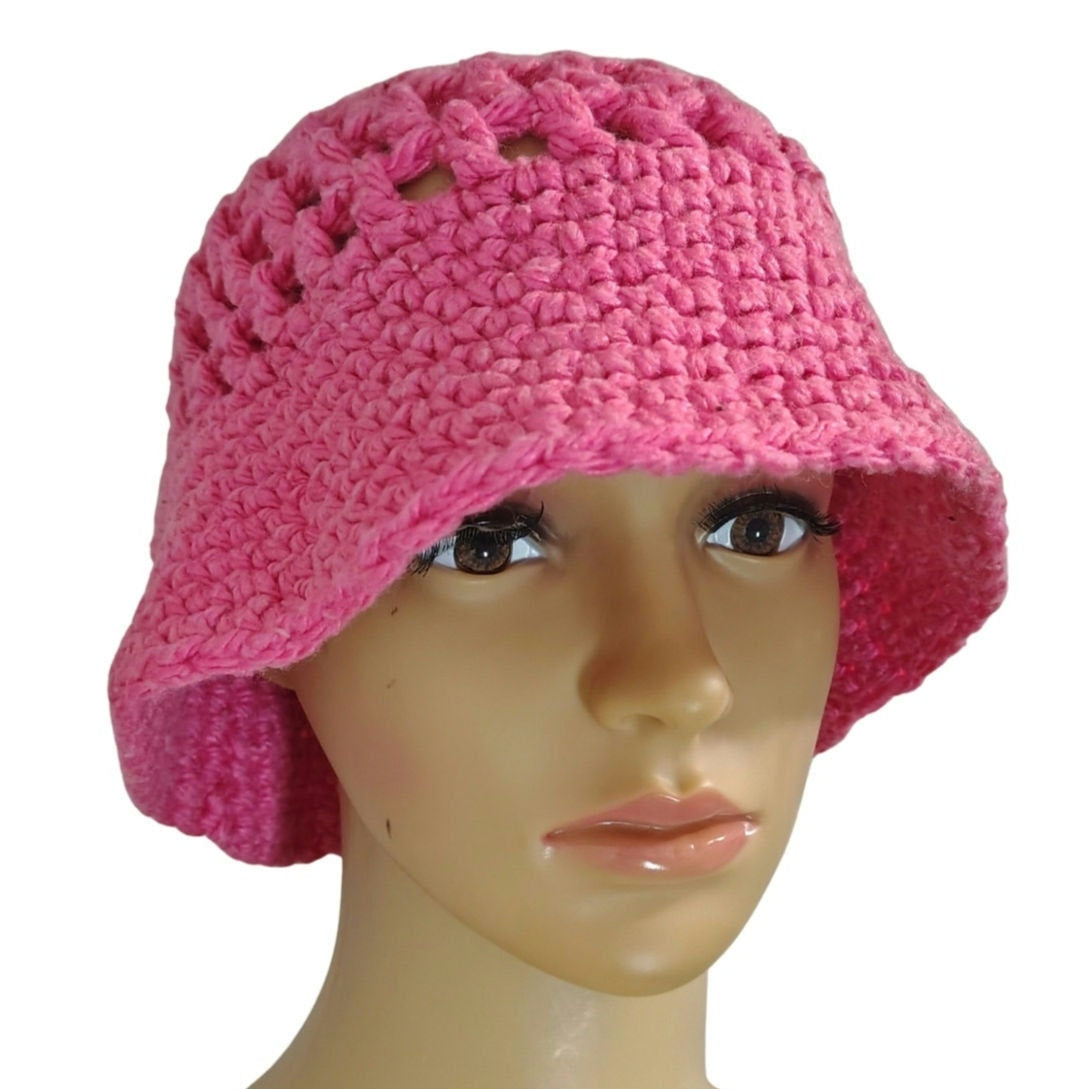 Vintage Pink Crochet Knit Bucket Hat Wide Brim Size Small