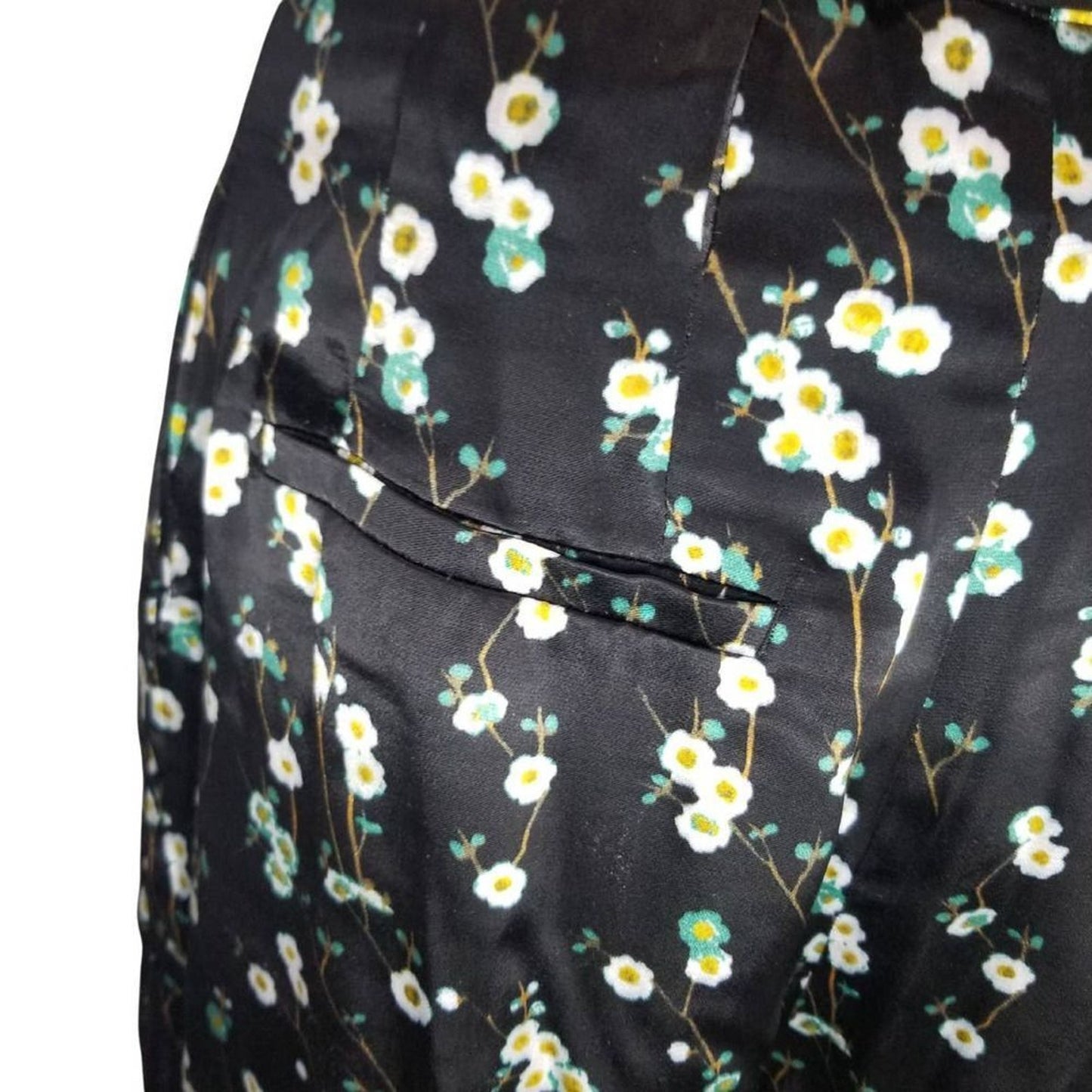 Mossimo Dutti Black Silk Long Bermuda Shorts Floral Belt Hidden Pockets Size 6