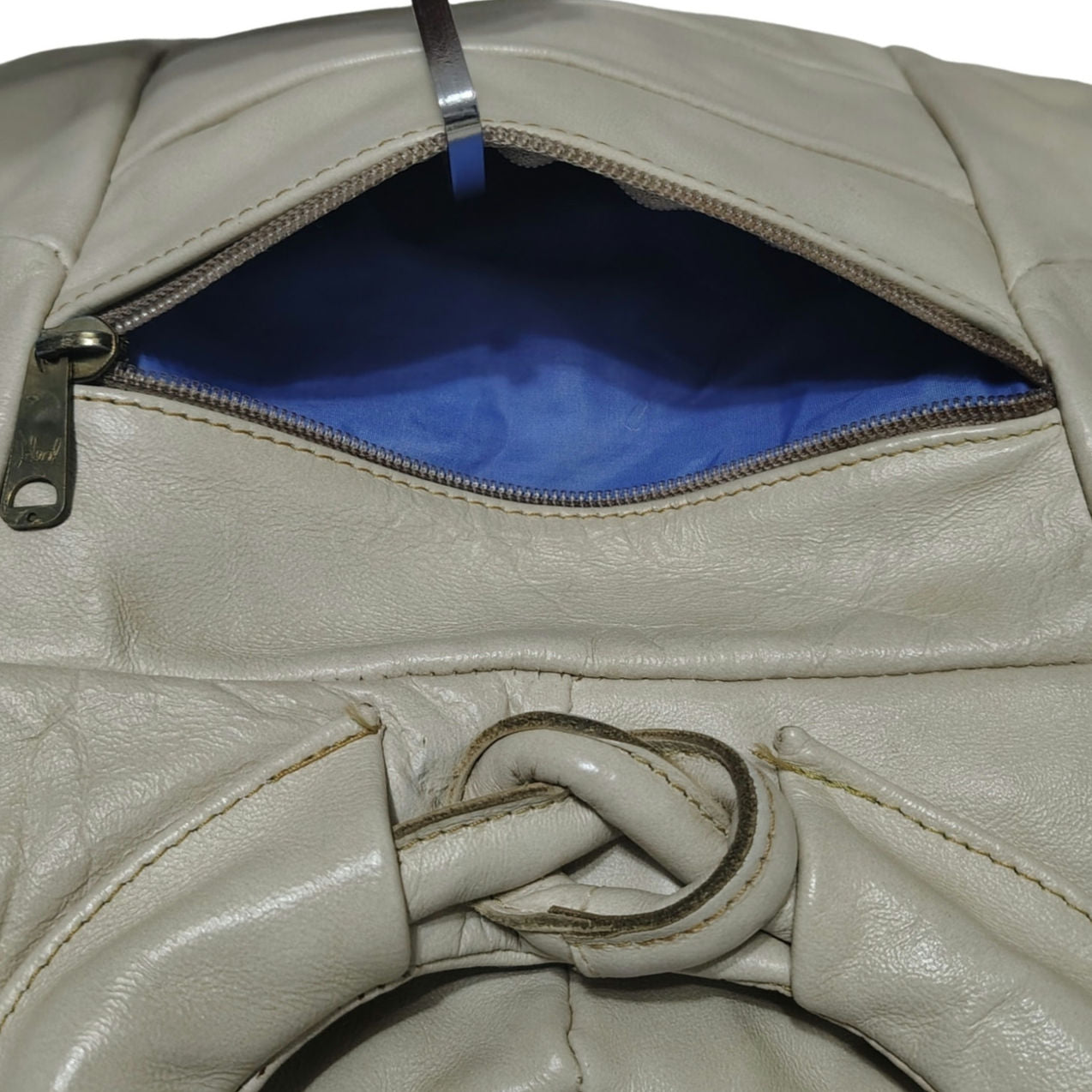 80s Cream Genuine Leather Patchwork Crescent Shoulder Bag Vintage Zipper Closure