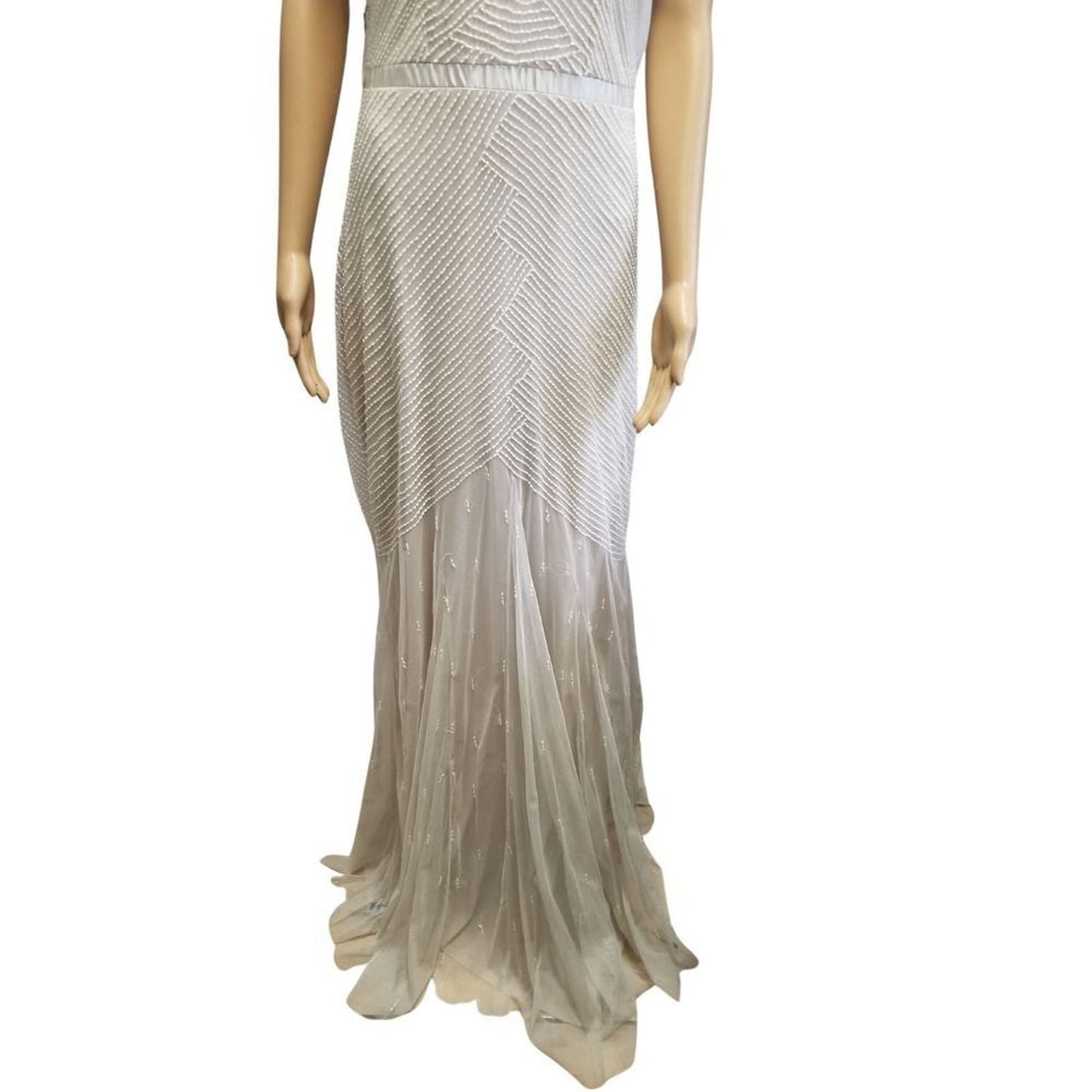 WEDDING GOWN | ADRIANNA PAPELL Cream Beaded Short Sleeve Formal Sweeper Size 12