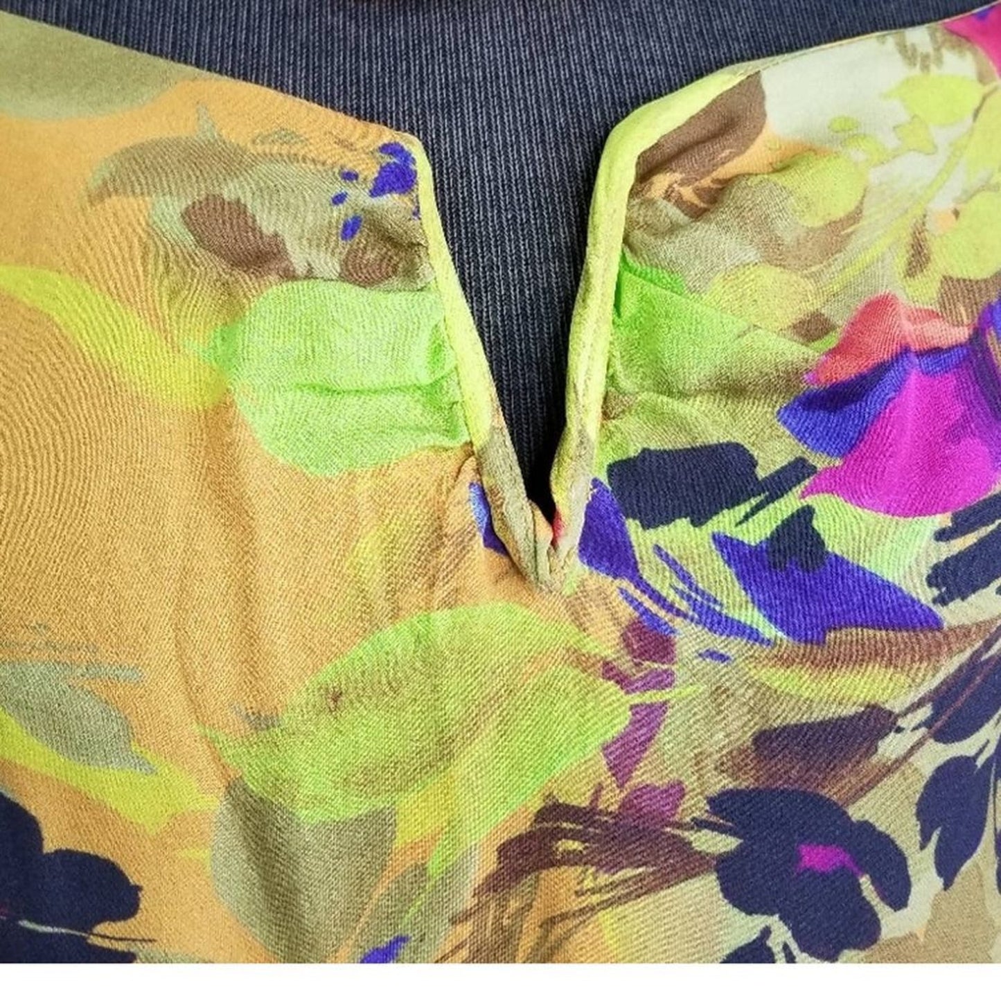 Nicole Miller Atelier Silk Floral Cold Shoulder Deep V Neck Top Size Small