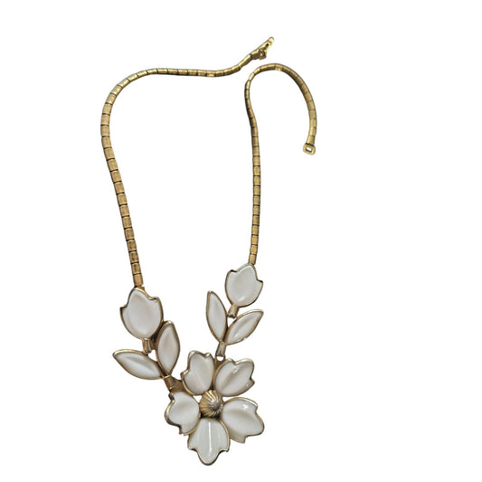 Vintage Crown Trifari White Milk Glass Flower Poured into Gold Tone Necklace