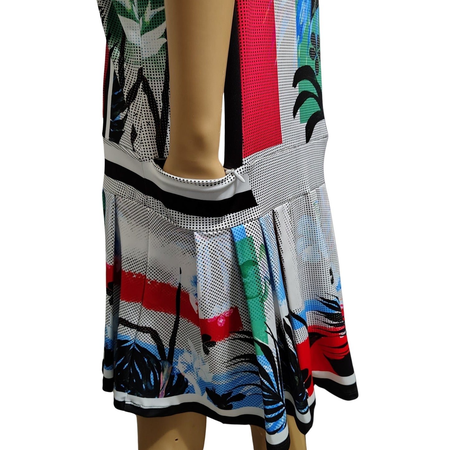 Lucky in Love Catalina Golf Dress High Neck Full Back Pleated Drop Waist Size Medium