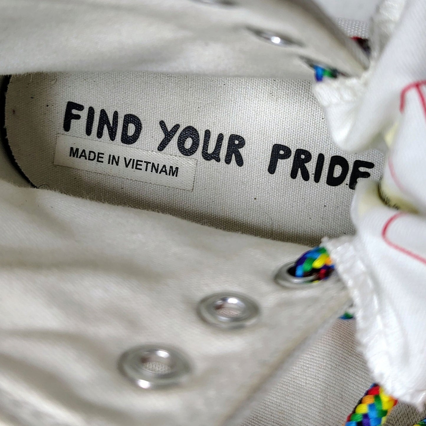 Converse Run Star Hike Hi Platform PRIDE Rainbow Sneakers Size 8 Women 6.5 Mens