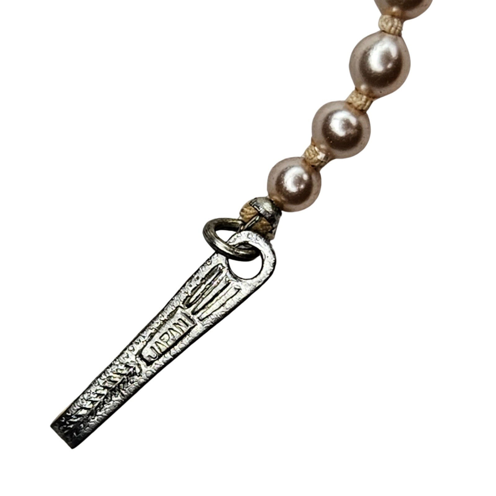 1950s Champagne Color Graduating Faux Pearl Single Strand Choker Necklace Japan [Vintage]