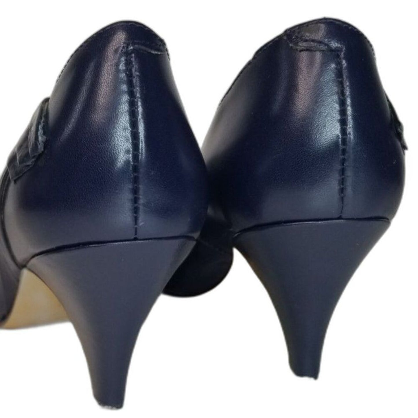 1980s Blue Leather Pump Heels Round Pointy Toe Size 6.5 Gently Used [Vintage]