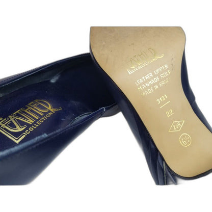 1980s Blue Leather Pump Heels Round Pointy Toe Size 6.5 Gently Used [Vintage]