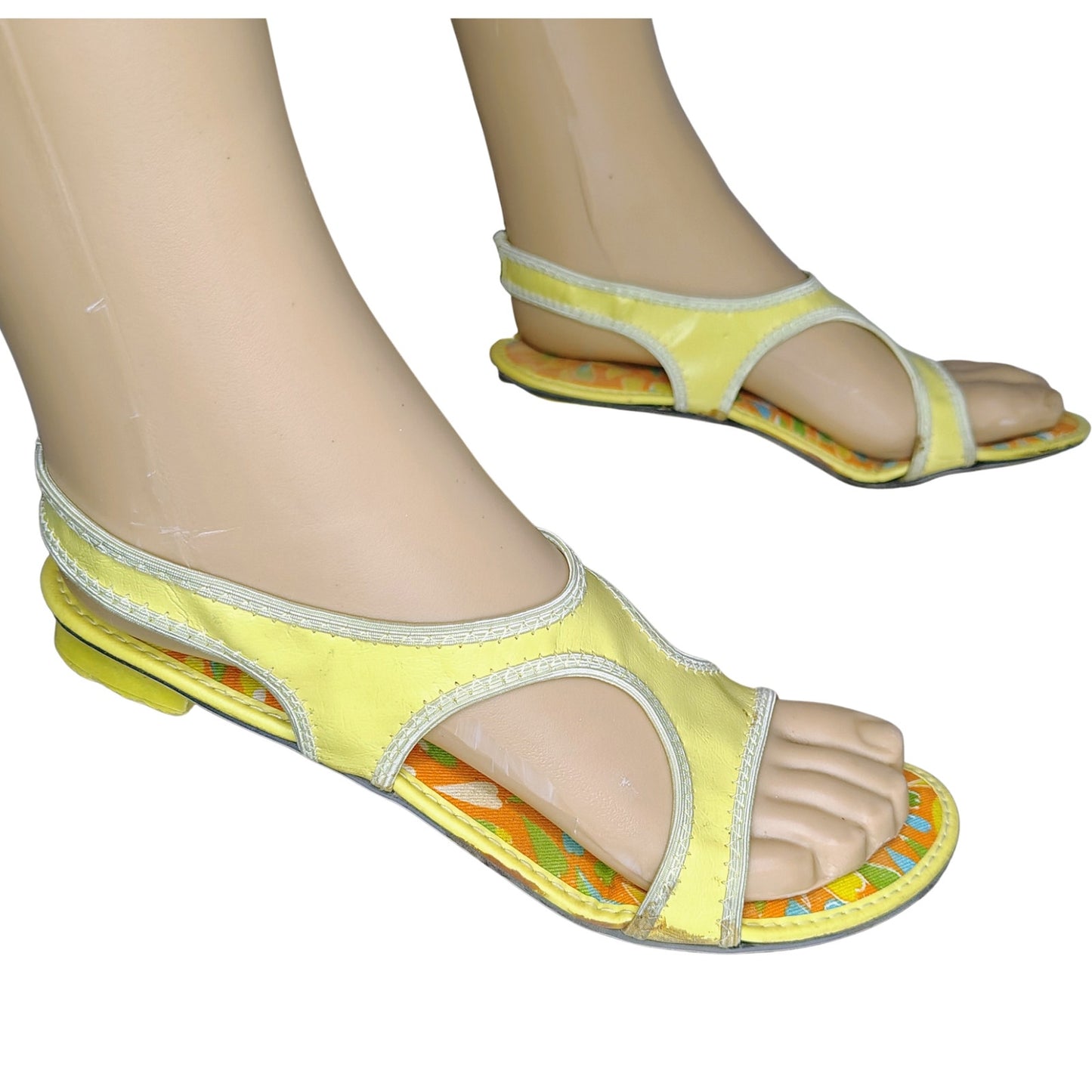 1960 - 1970s Yellow Flower Power Bohemian Era Sandals Low Heel Cut Out Design Size 6.5 [Vintage]