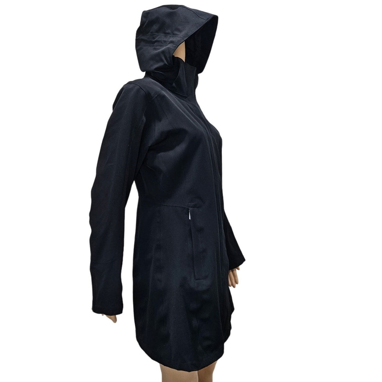 Patagonia Black Zip Up Long Winter Lined Jacket with Hoodie Size Small Womens