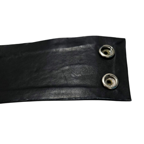 1980s Repoussage Leather Design in Black Red Cinching Belt Size Small [Vintage]