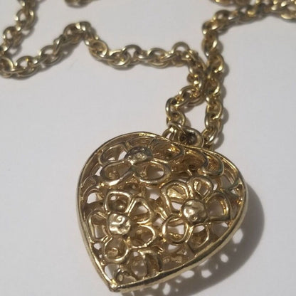 Vintage Pierced Cut Out 3D Puffy Heart Pendant Chain Link Statement Necklace