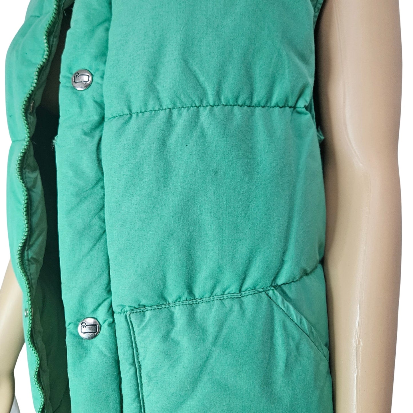 1980s Woolrich Insulated Kelly Green Yellow Goose Down Puffer Vest Size Medium [Vintage]