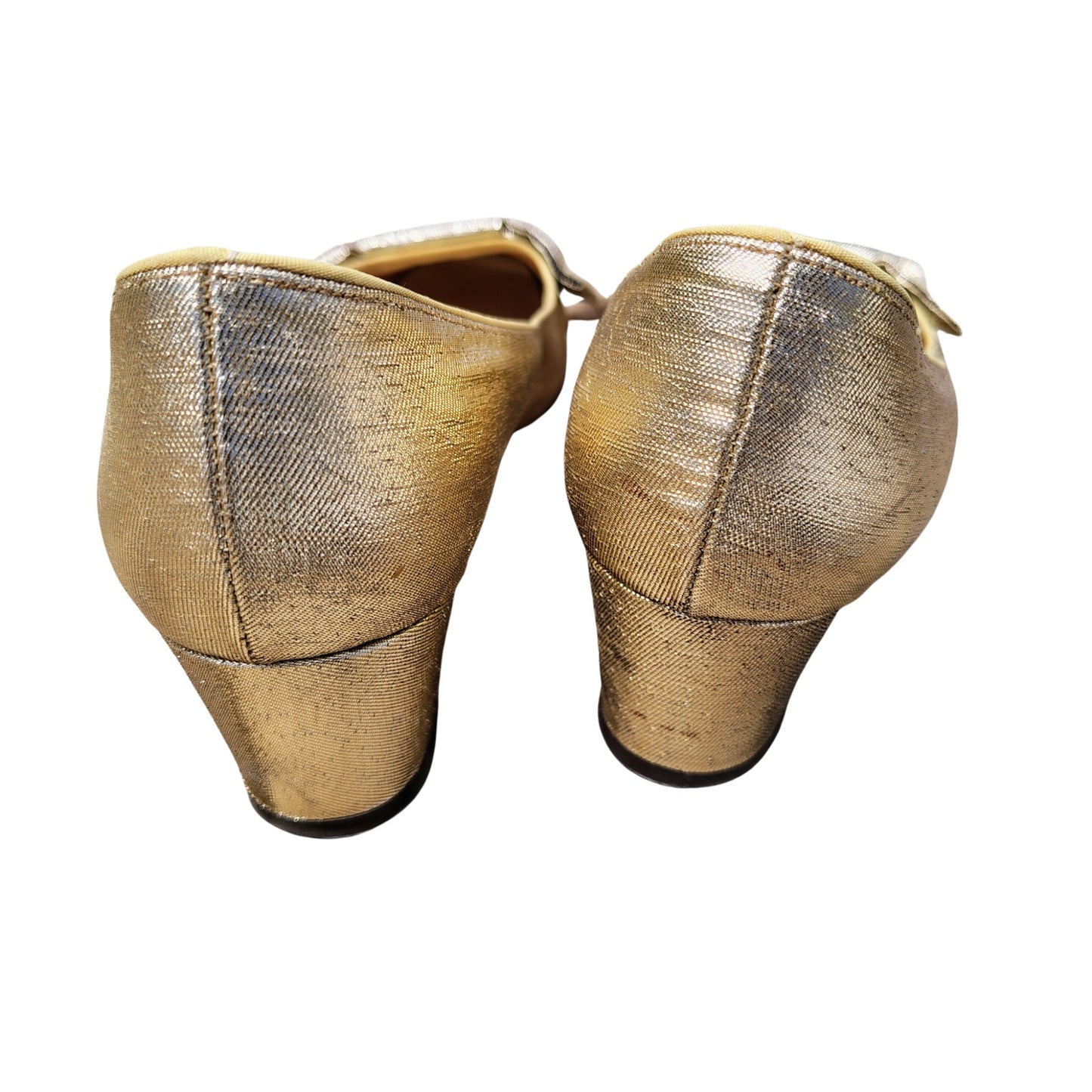 Vintage 1960s Andrew Geller Metallic Gold Bow Heels Round Toe Size 6.5 B / AA [Vintage]