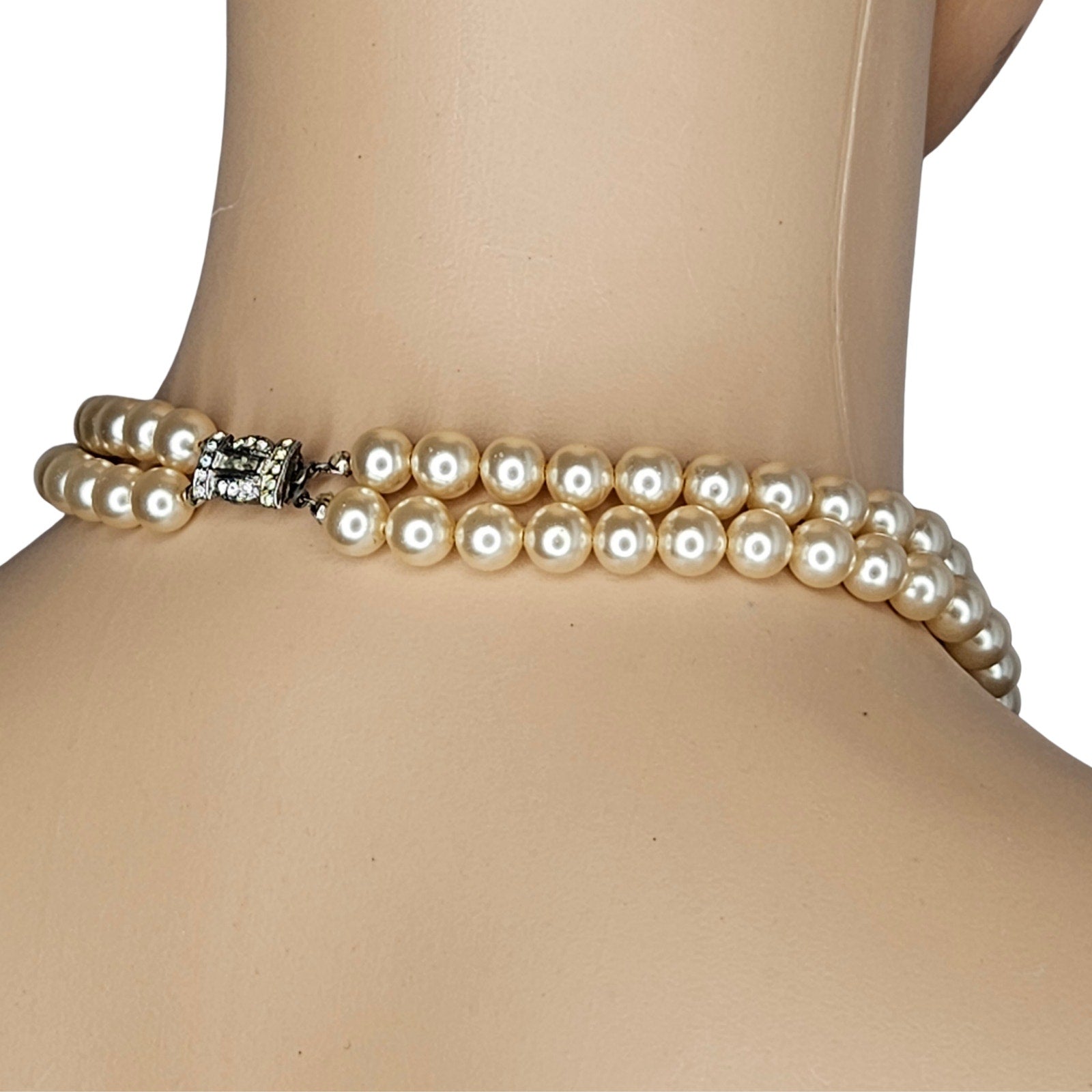 1950s Champagne Color Double Strand Faux Pearl Choker Necklace Gemstone Closure [Vintage]