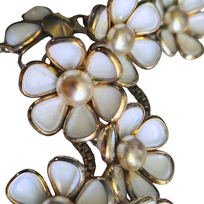40s Crown Trifari Blossomtime Milk Glass Pearl Floral Choker Necklace [Vintage]