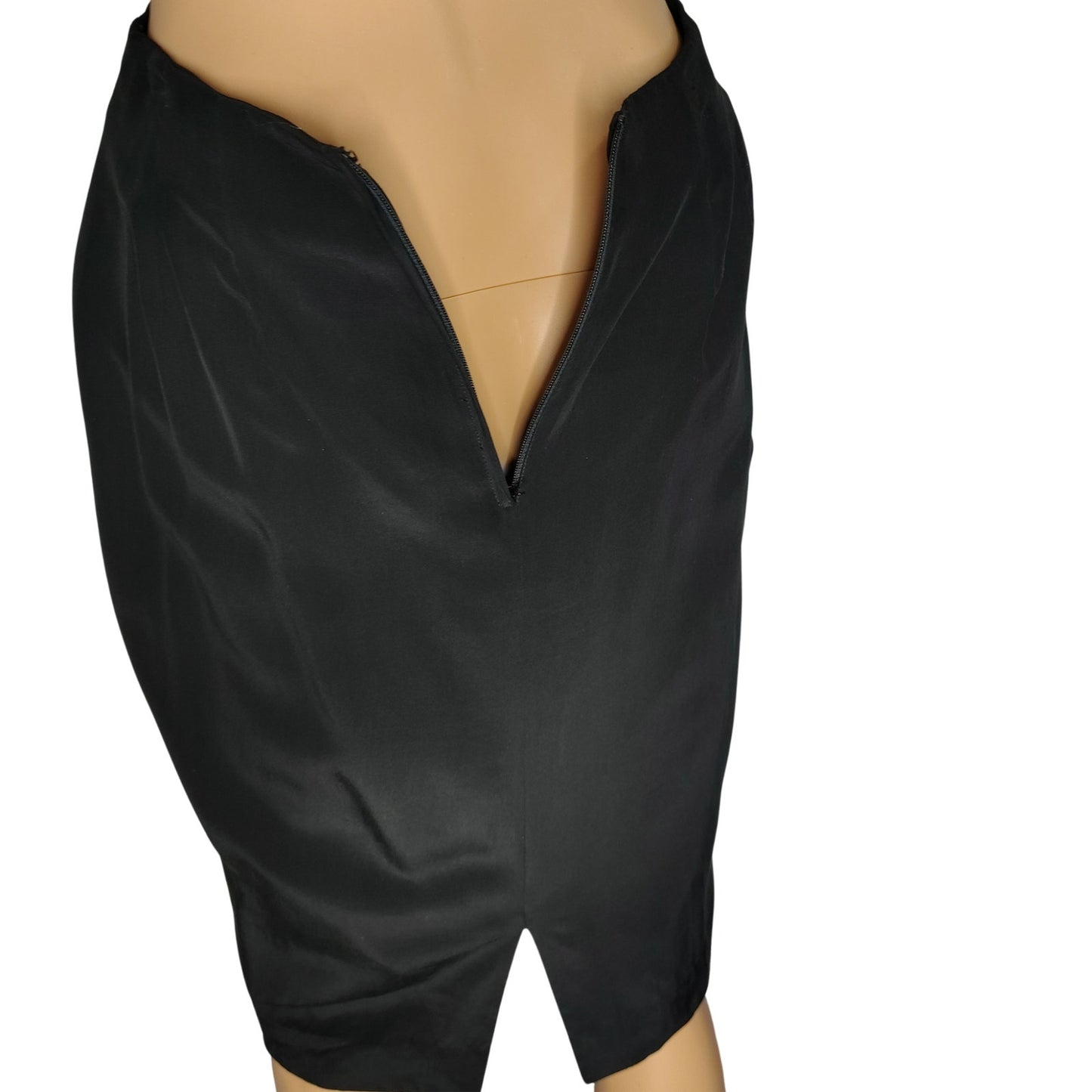 100% Silk 1990s Lined Black Pencil Skirt Back Zipper Back Slit Size 8 Like New
