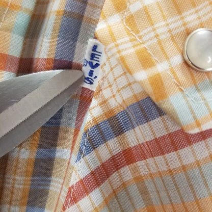 1970s Levi's Western Cowboy Button Up Shirt Big E White Tab Plaid Size Medium [Vintage]