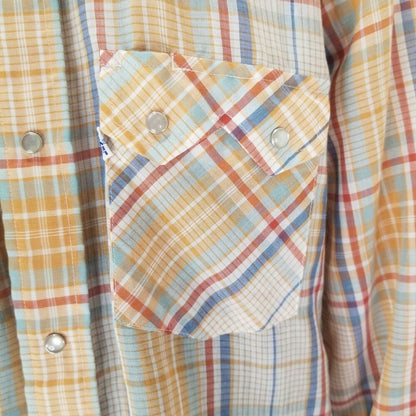 1970s Levi's Western Cowboy Button Up Shirt Big E White Tab Plaid Size Medium [Vintage]