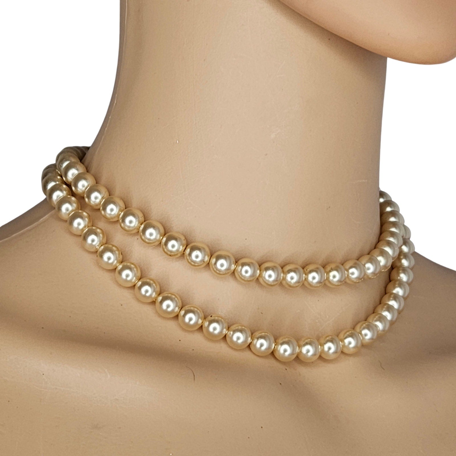 1950s Champagne Color Double Strand Faux Pearl Choker Necklace Gemstone Closure [Vintage]