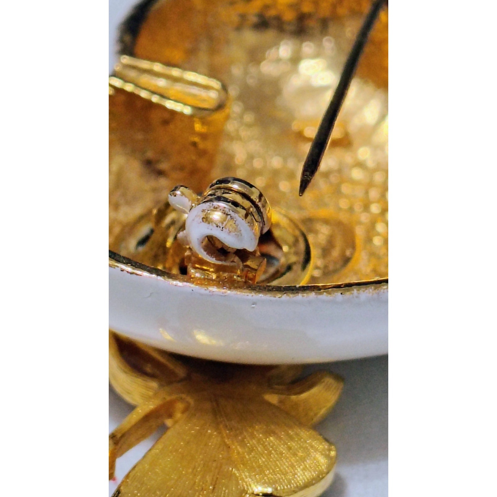 1970s Lisa Heart Brooch Removable Butterfly Lapel Pin Metal Alloy Enamel [Vintage]