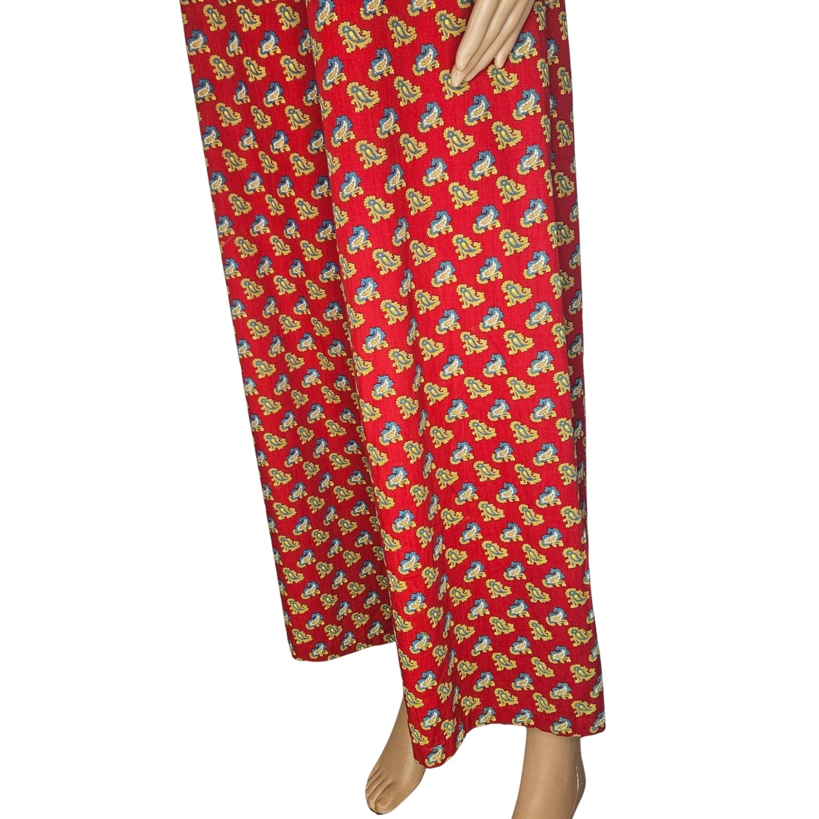 1970s Red Fluer De Lis Short Sleeve Zip Up Wide Culotte Legs Romper Size Small