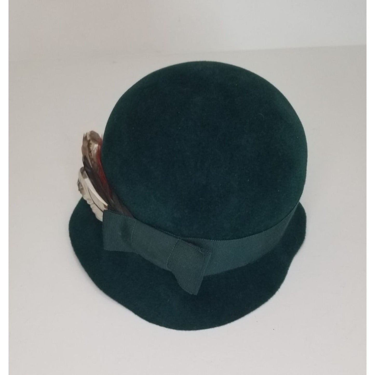 1960s Green Frank Olive Wool Hat Long Feathers Hat Band and Double Bow [VINTAGE]