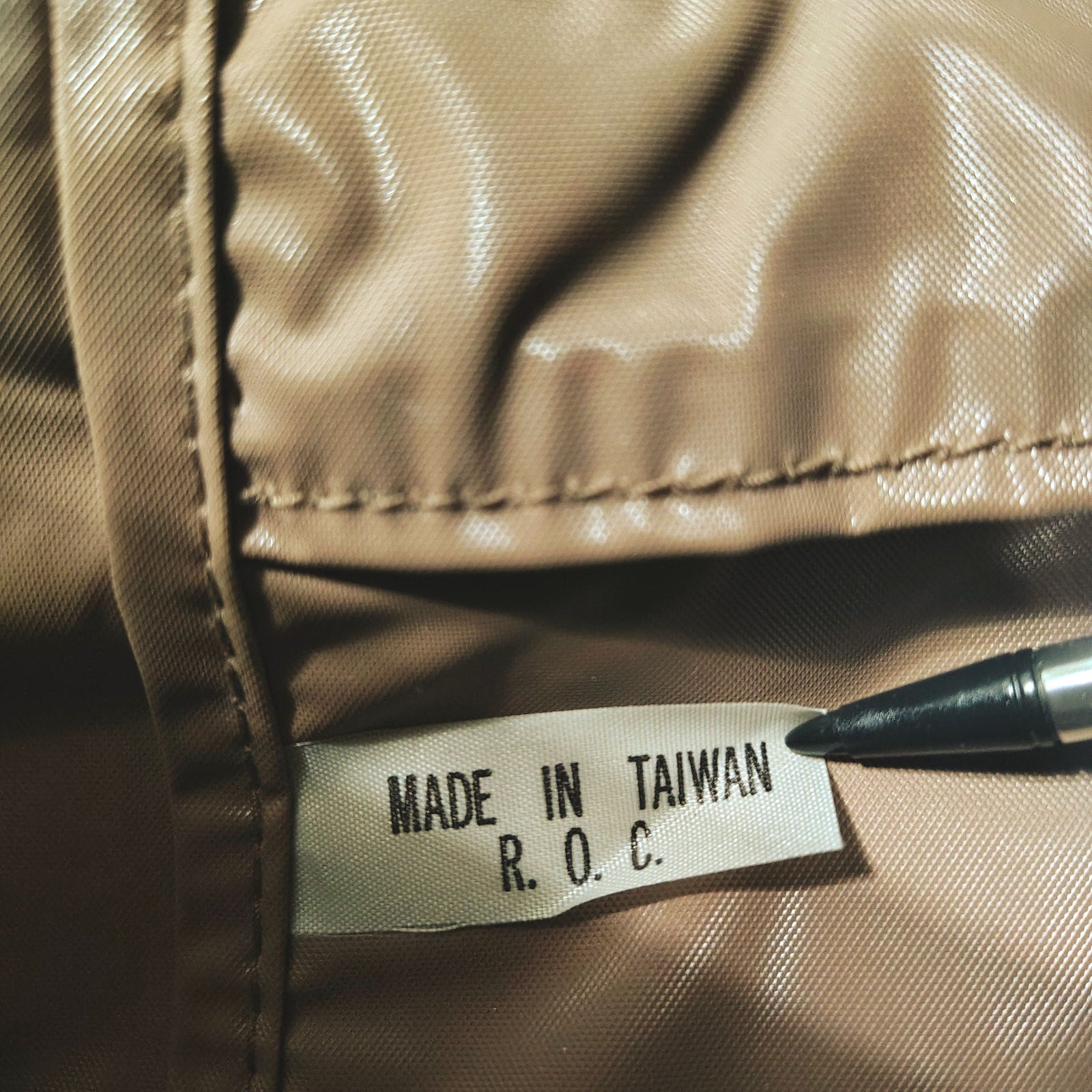 1970s Maxi Clutch Taupe Two Pockets Two Fold Over Closures Wristlet [Vintage]