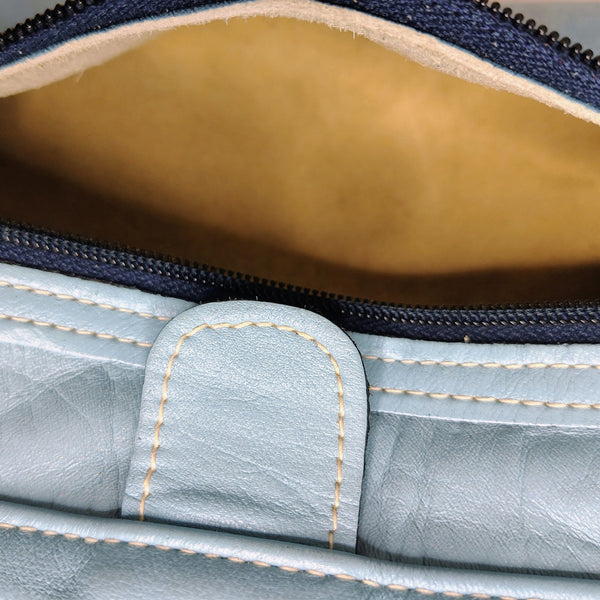 1970s Davey's Baby Blue Vintage Leather Tension Lock Clutch Handbag Made in USA [Vintage]