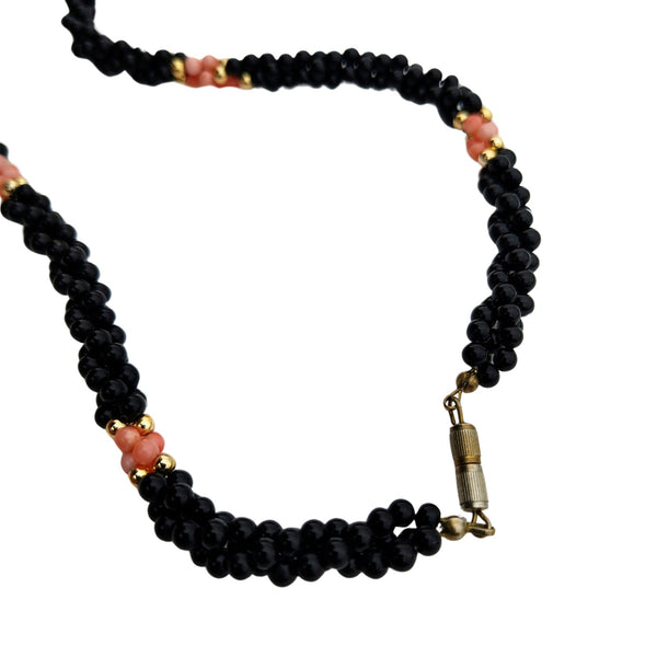 Round Black Onyx and Pink Coral Gemstone Bead Twisted Necklace [VINTAGE]