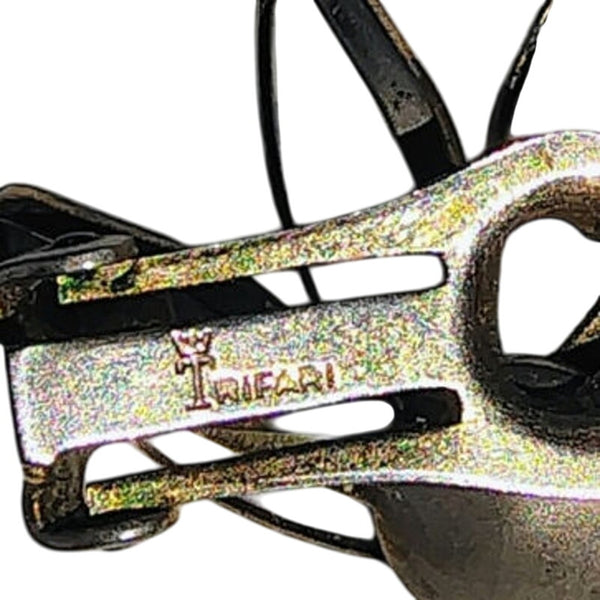 1949 Crown Trifari Clip-on Earrings White Milk Glass Signed Pair Daisy Petals