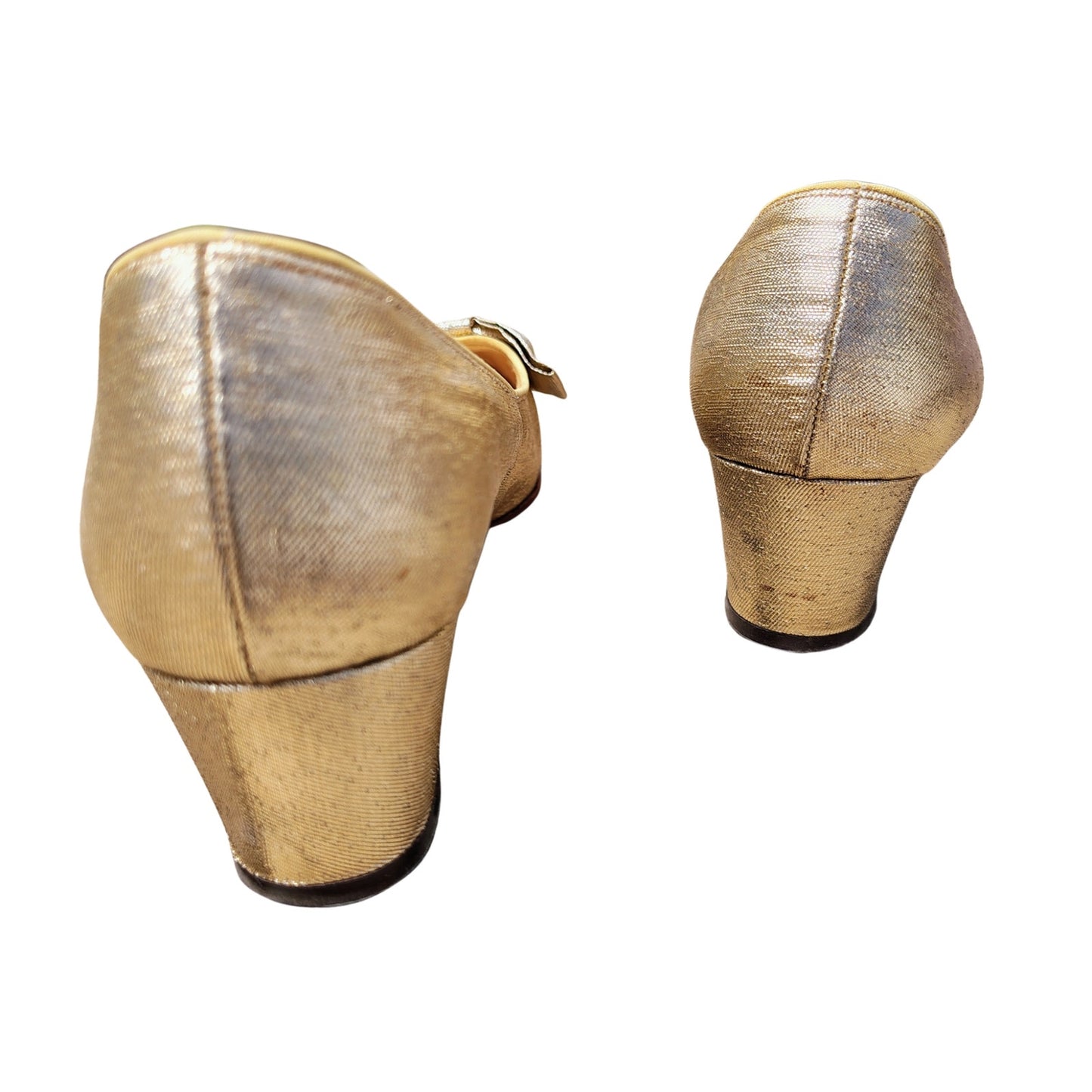 Vintage 1960s Andrew Geller Metallic Gold Bow Heels Round Toe Size 6.5 B / AA [Vintage]
