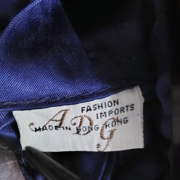 1960s Small Crocheted Navy Blue Handbag ADG Lucite Kiss Closure Top Frame Lined