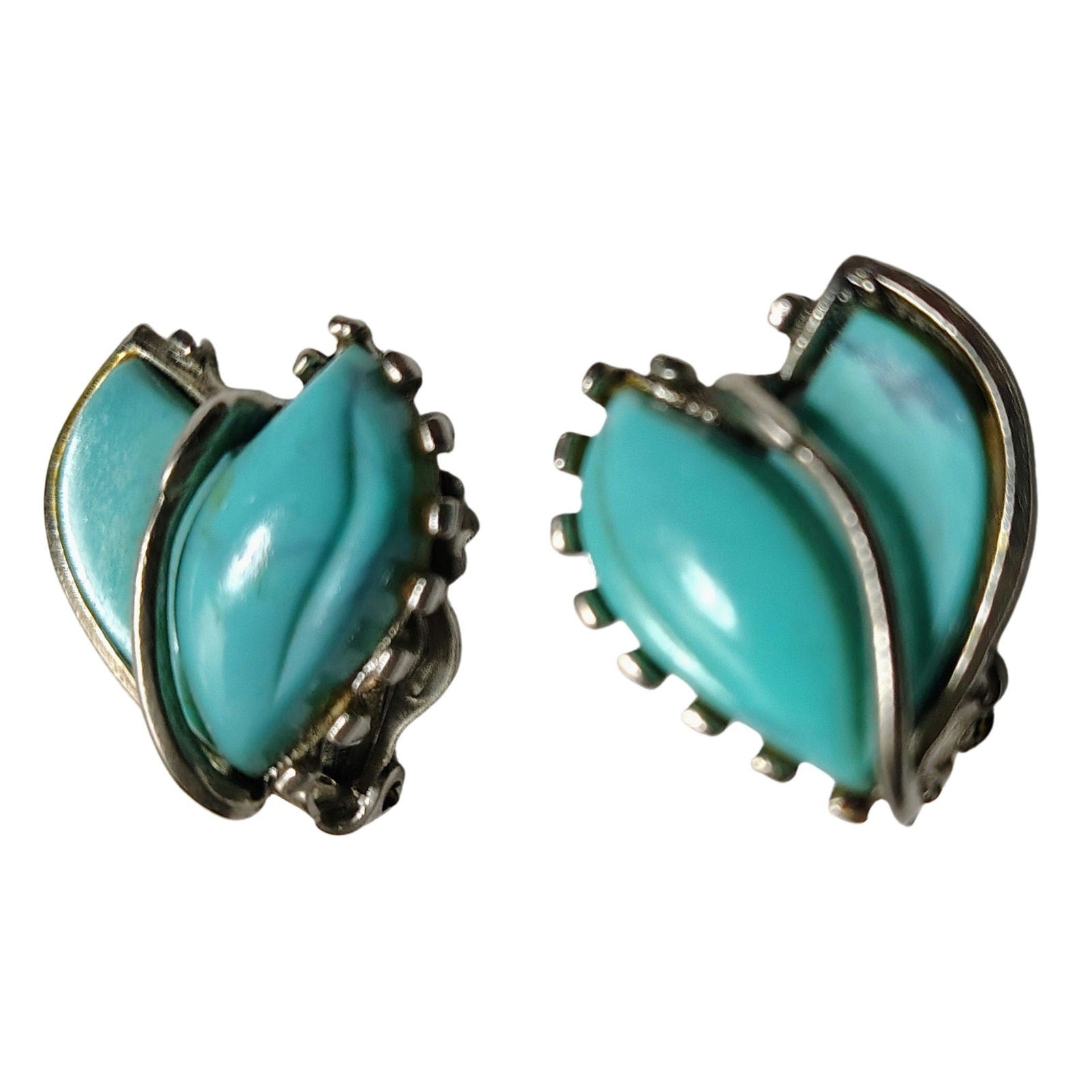 1980s Faux Turquoise Heart Silver Clip On Earrings Southwest Handcrafted Unique Bezel [Vintage]